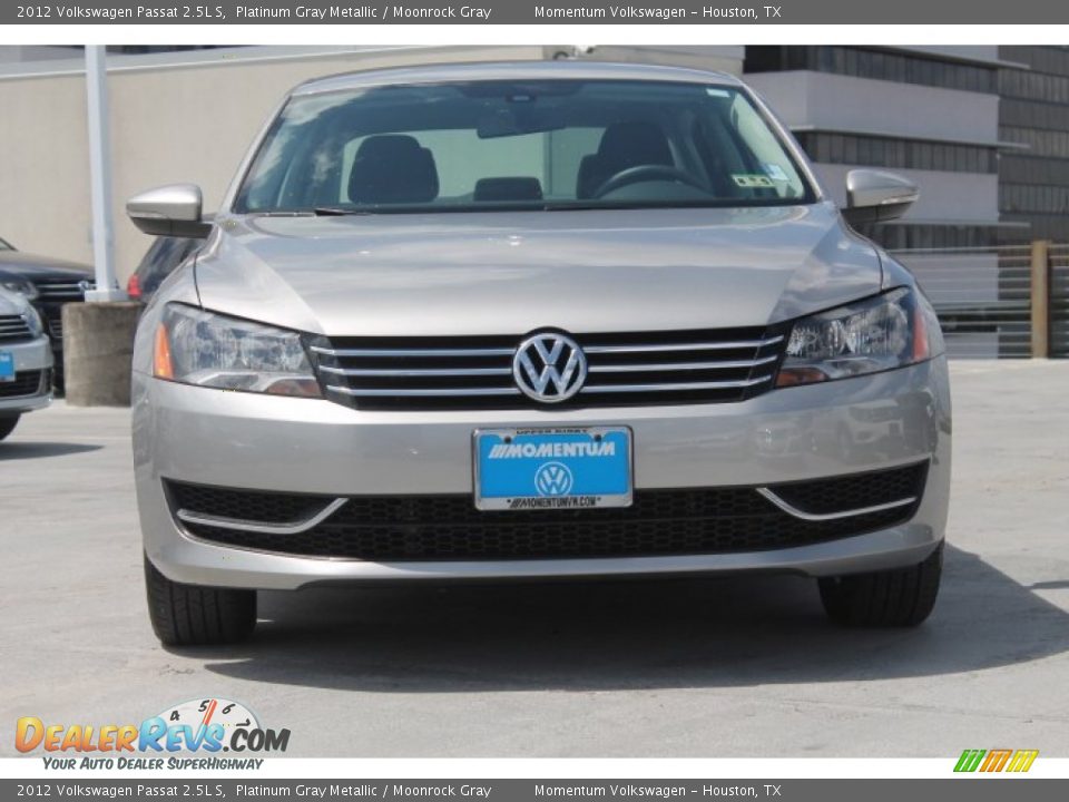 2012 Volkswagen Passat 2.5L S Platinum Gray Metallic / Moonrock Gray Photo #2
