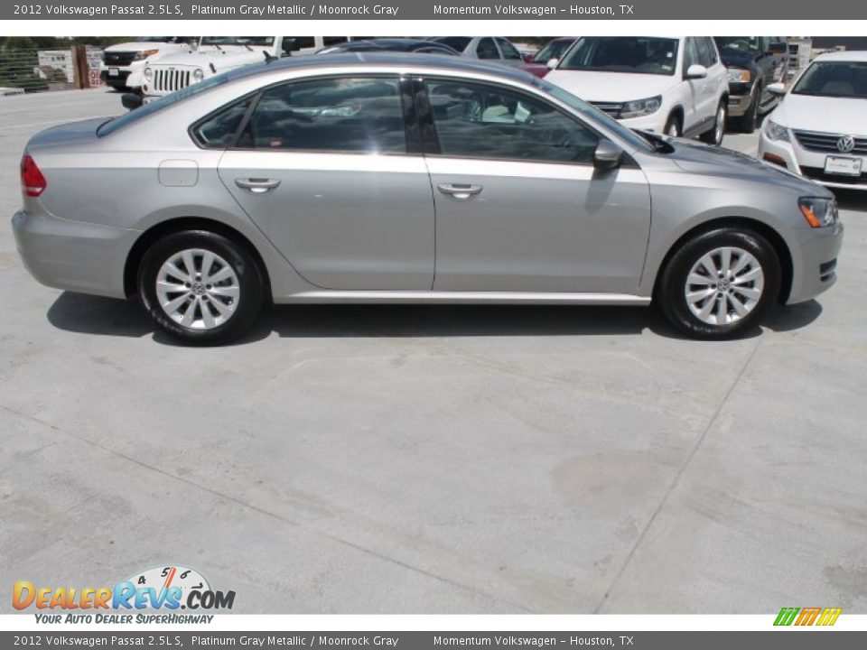 2012 Volkswagen Passat 2.5L S Platinum Gray Metallic / Moonrock Gray Photo #11