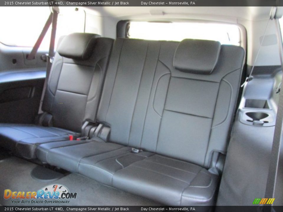 2015 Chevrolet Suburban LT 4WD Champagne Silver Metallic / Jet Black Photo #13