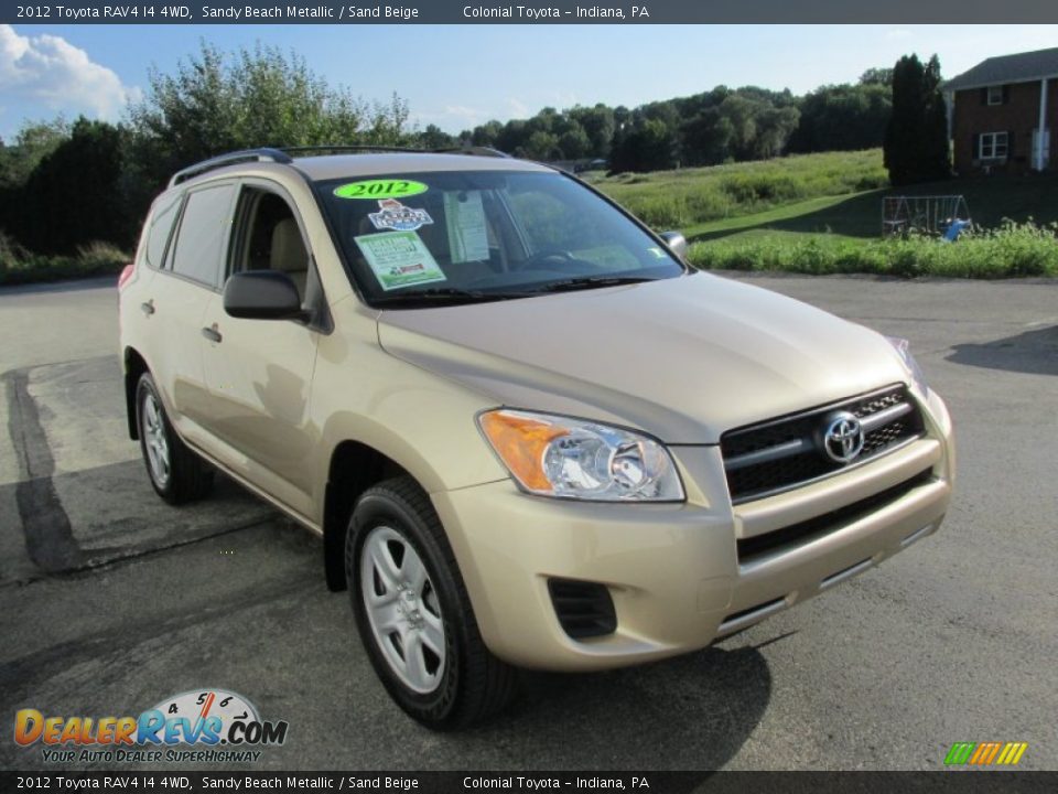 Front 3/4 View of 2012 Toyota RAV4 I4 4WD Photo #7