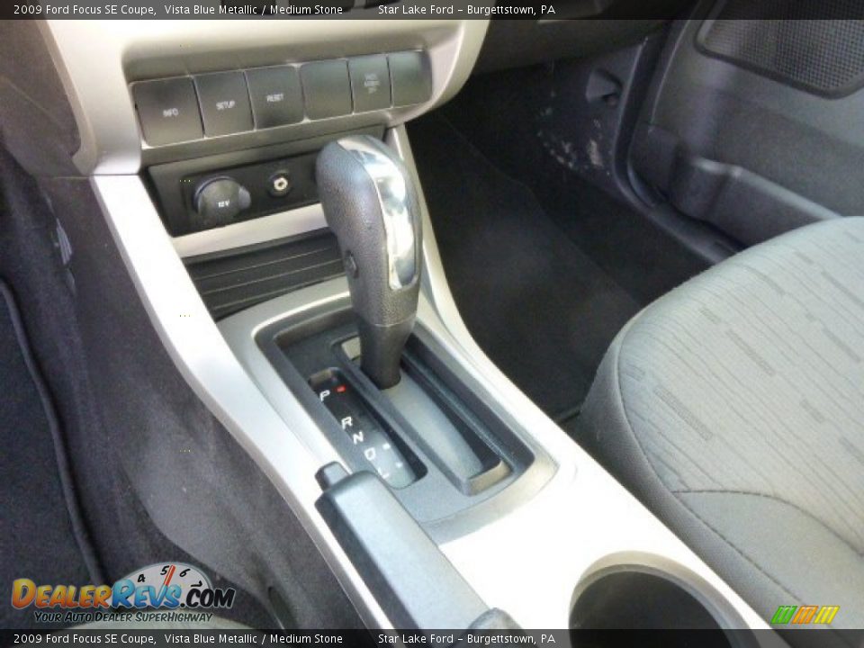 2009 Ford Focus SE Coupe Vista Blue Metallic / Medium Stone Photo #17
