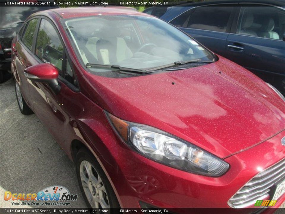 2014 Ford Fiesta SE Sedan Ruby Red / Medium Light Stone Photo #3