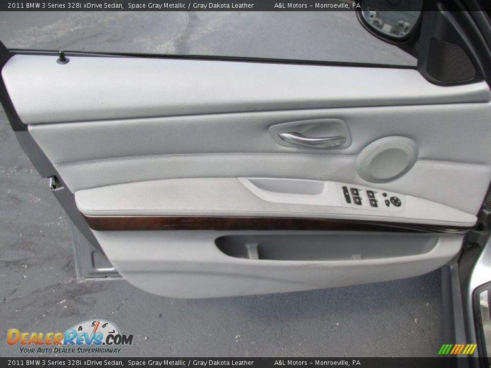 2011 BMW 3 Series 328i xDrive Sedan Space Gray Metallic / Gray Dakota Leather Photo #10