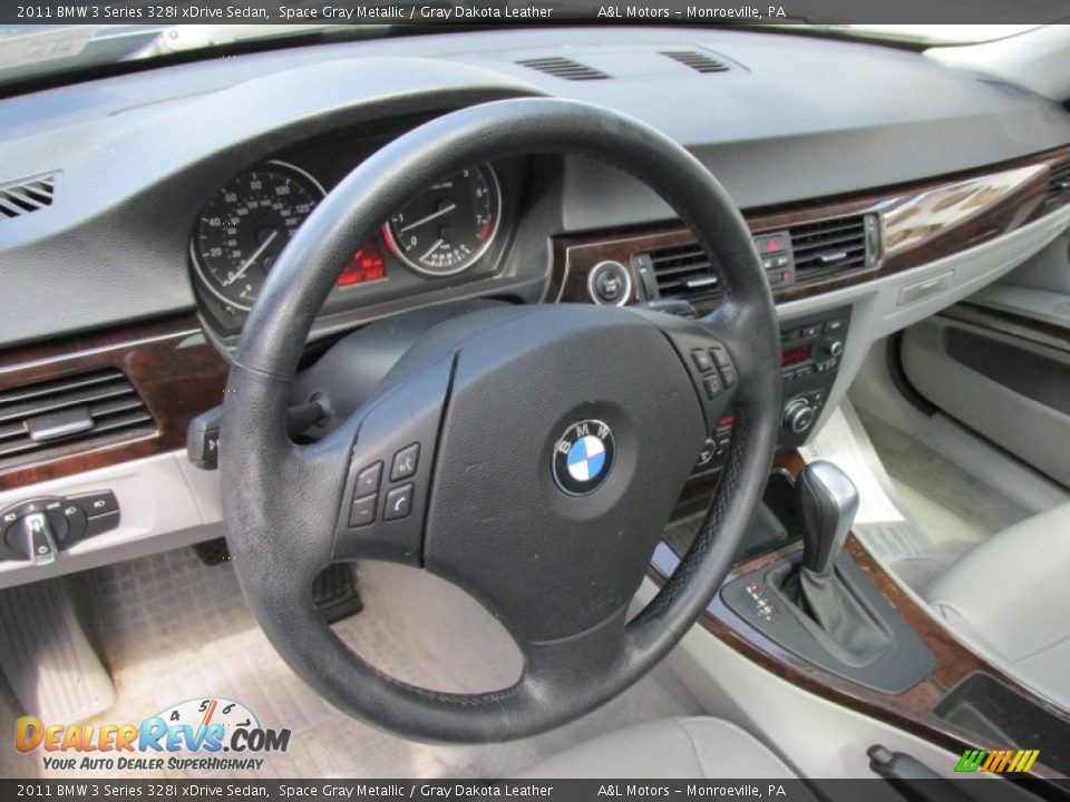 2011 BMW 3 Series 328i xDrive Sedan Space Gray Metallic / Gray Dakota Leather Photo #15