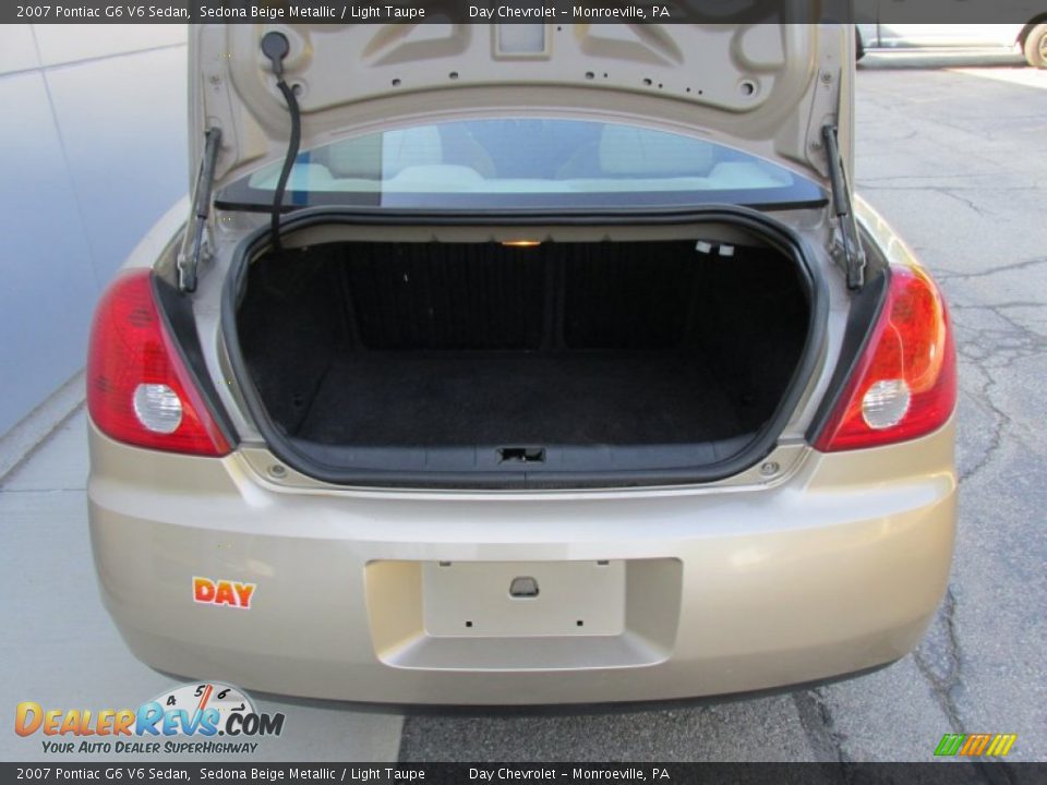 2007 Pontiac G6 V6 Sedan Sedona Beige Metallic / Light Taupe Photo #32