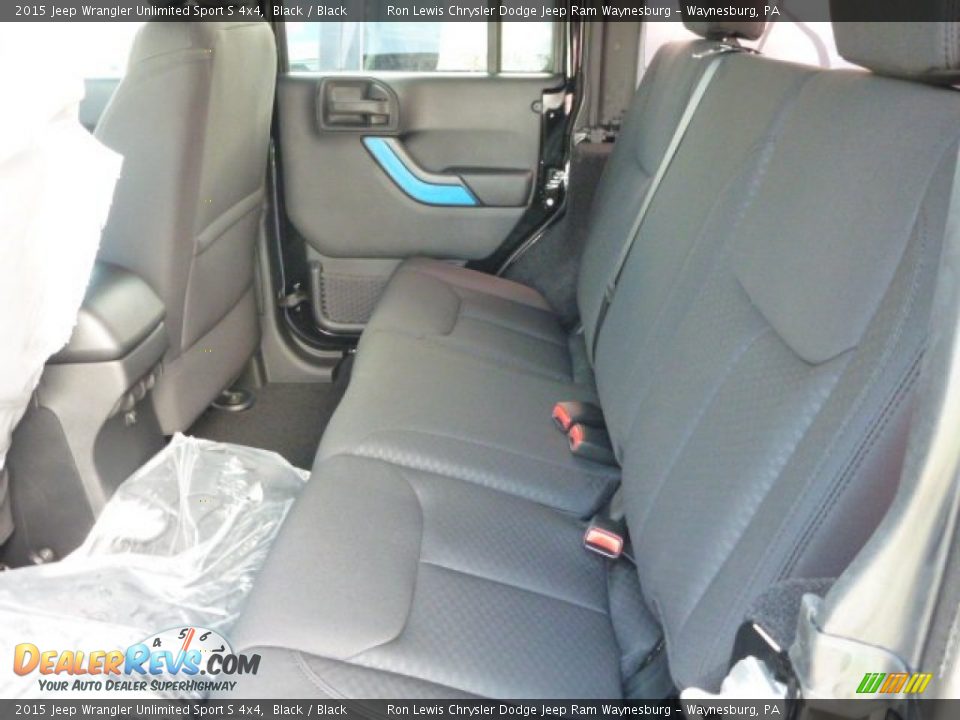 2015 Jeep Wrangler Unlimited Sport S 4x4 Black / Black Photo #10