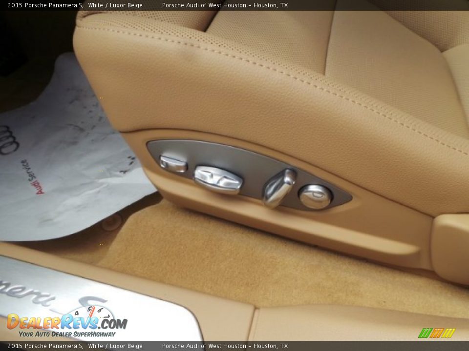 Controls of 2015 Porsche Panamera S Photo #14