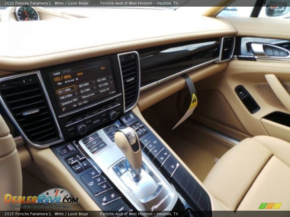 Controls of 2015 Porsche Panamera S Photo #15