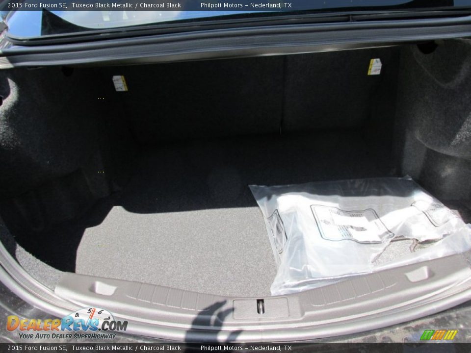 2015 Ford Fusion SE Tuxedo Black Metallic / Charcoal Black Photo #16