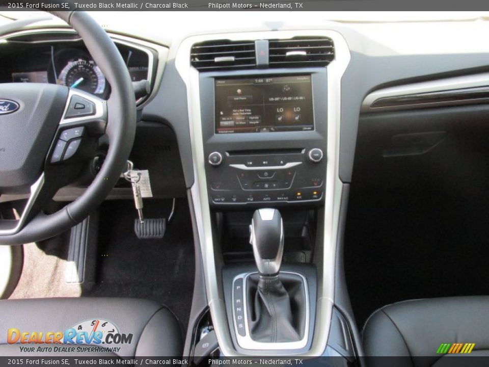 2015 Ford Fusion SE Tuxedo Black Metallic / Charcoal Black Photo #26