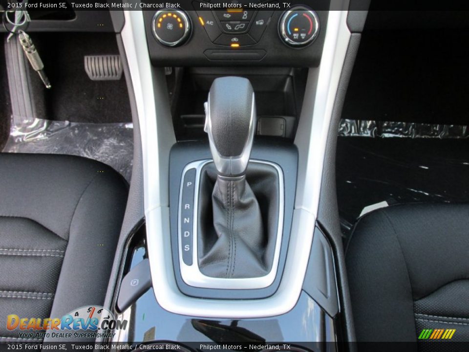 2015 Ford Fusion SE Tuxedo Black Metallic / Charcoal Black Photo #29