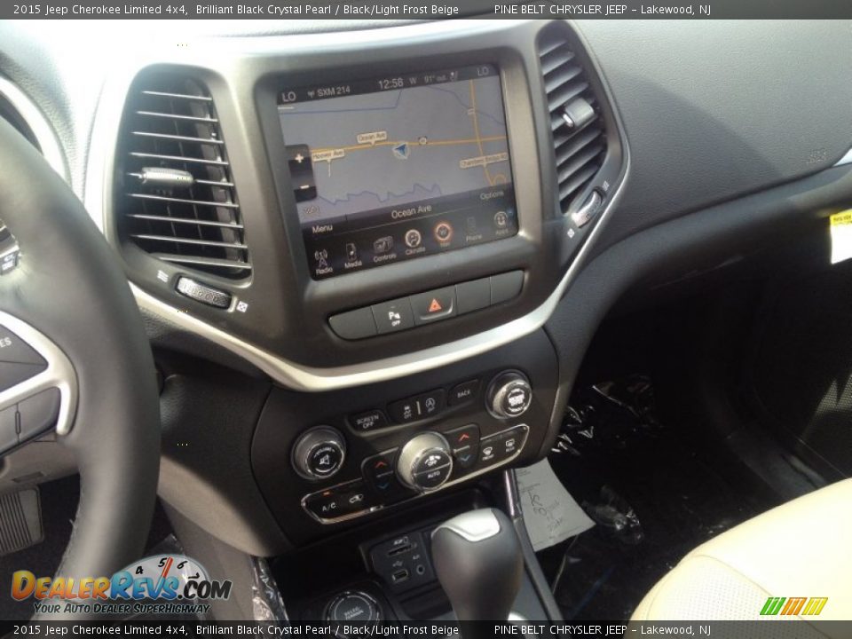 2015 Jeep Cherokee Limited 4x4 Brilliant Black Crystal Pearl / Black/Light Frost Beige Photo #10