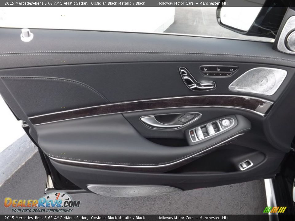 Door Panel of 2015 Mercedes-Benz S 63 AMG 4Matic Sedan Photo #12