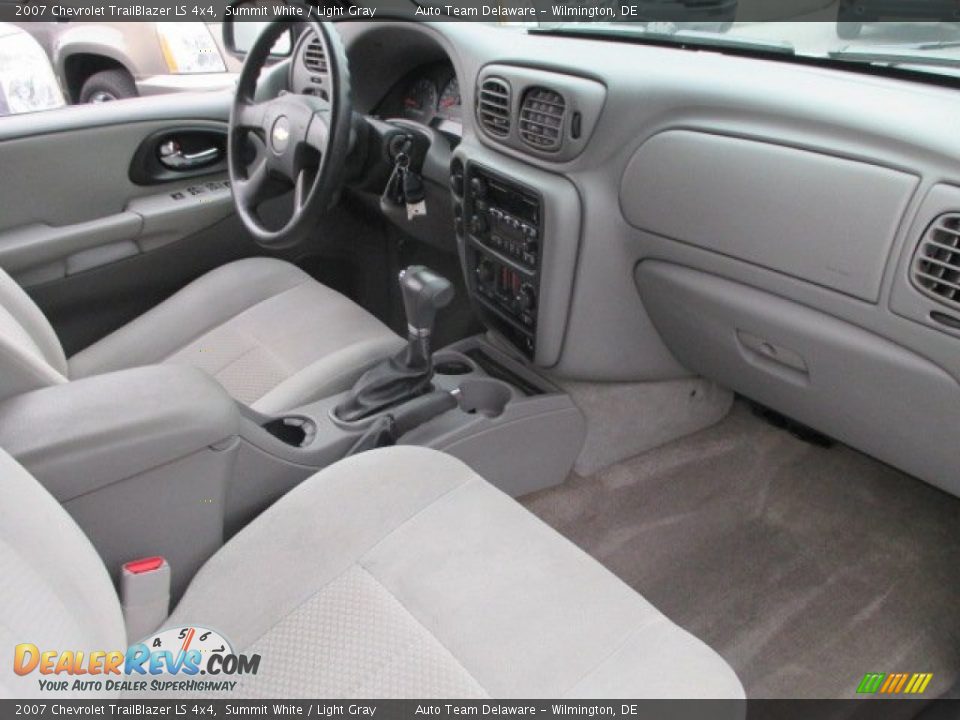 2007 Chevrolet TrailBlazer LS 4x4 Summit White / Light Gray Photo #18