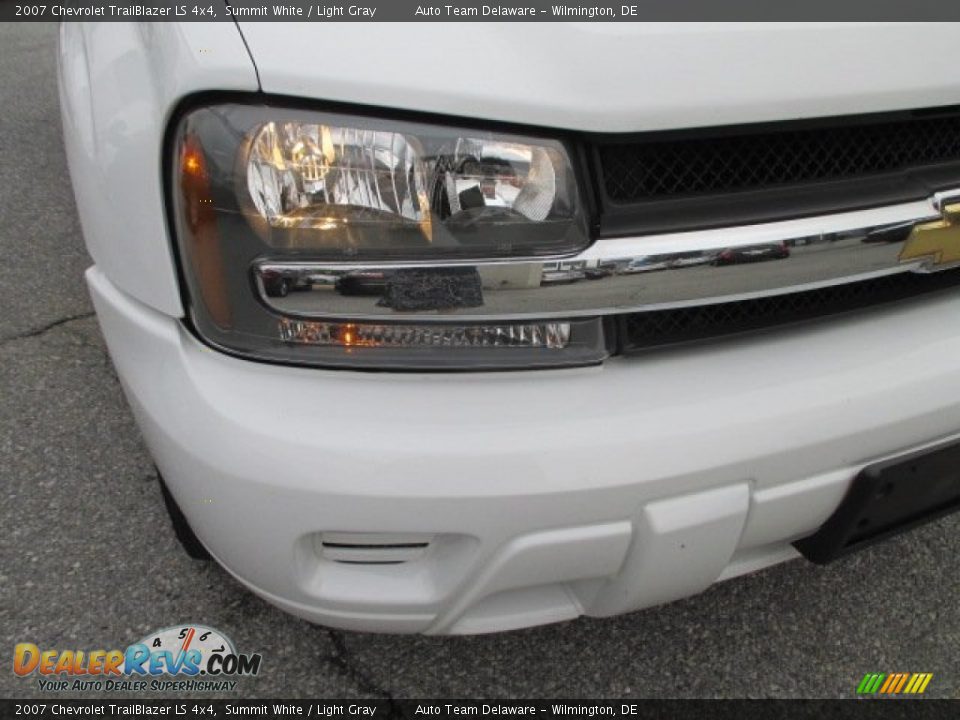 2007 Chevrolet TrailBlazer LS 4x4 Summit White / Light Gray Photo #30