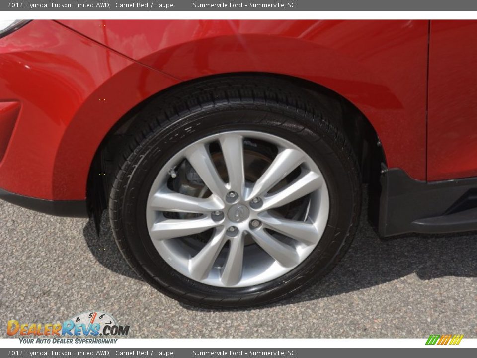 2012 Hyundai Tucson Limited AWD Garnet Red / Taupe Photo #9