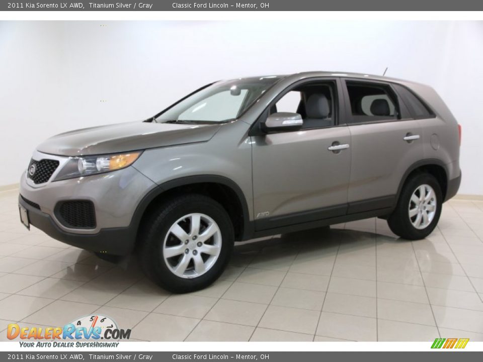 2011 Kia Sorento LX AWD Titanium Silver / Gray Photo #3