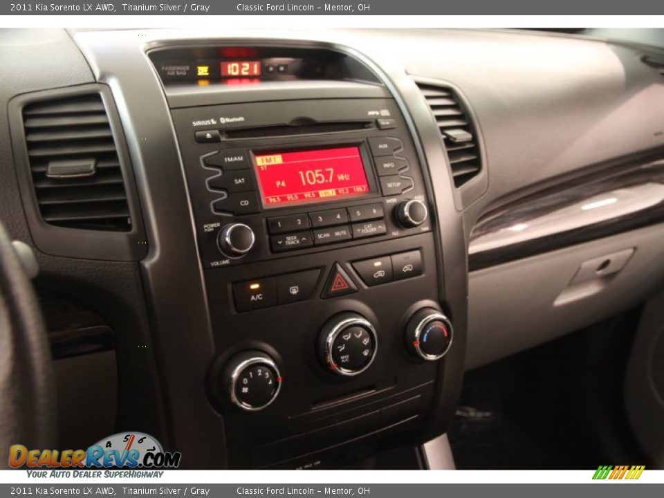 2011 Kia Sorento LX AWD Titanium Silver / Gray Photo #8