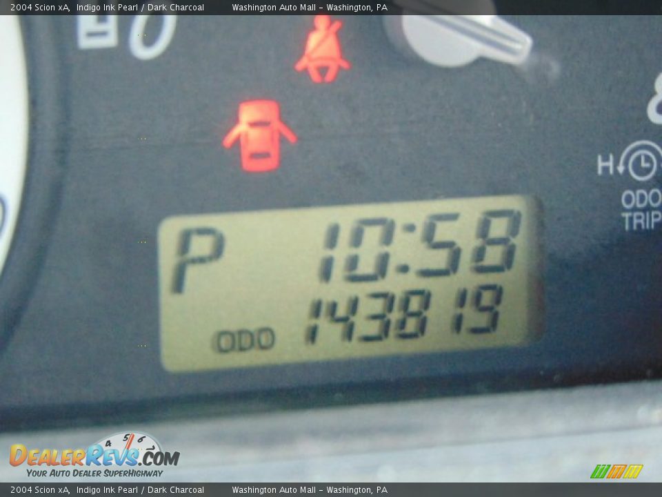 2004 Scion xA Indigo Ink Pearl / Dark Charcoal Photo #20