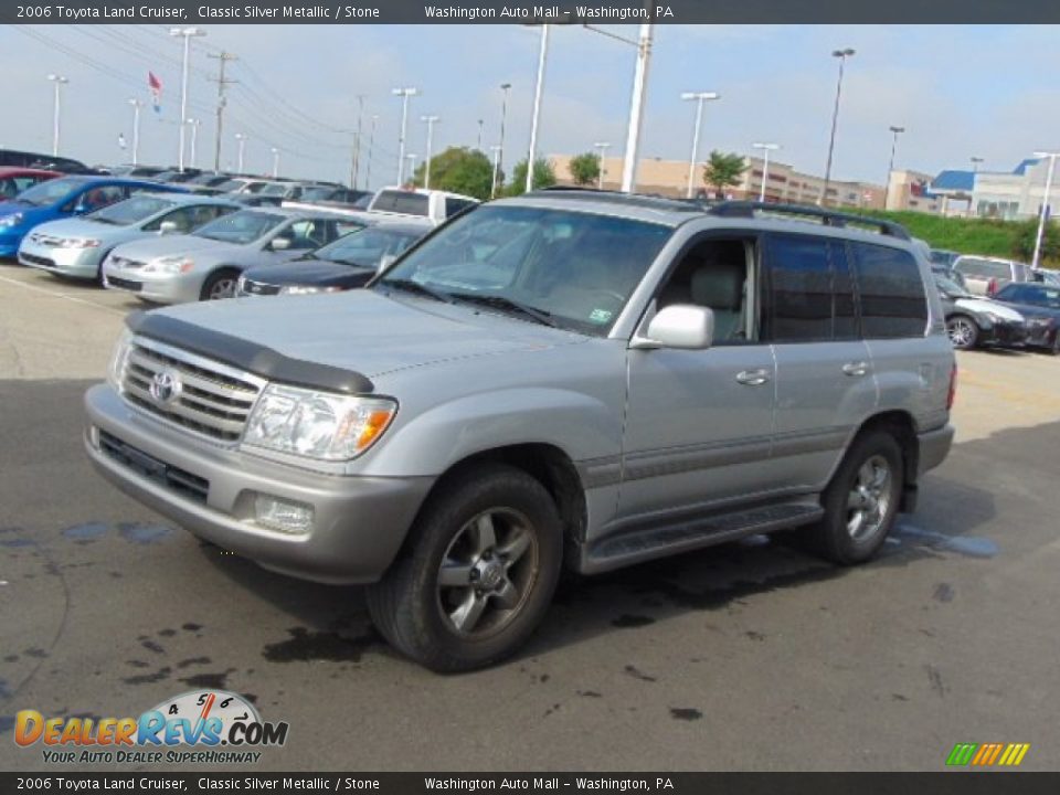 Front 3/4 View of 2006 Toyota Land Cruiser  Photo #5