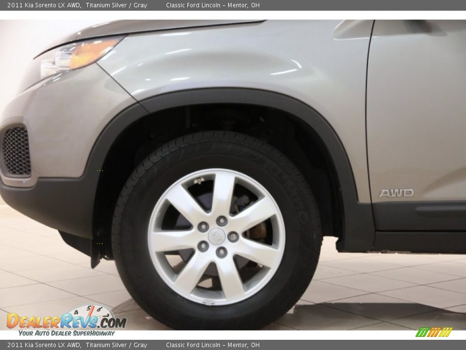 2011 Kia Sorento LX AWD Titanium Silver / Gray Photo #15