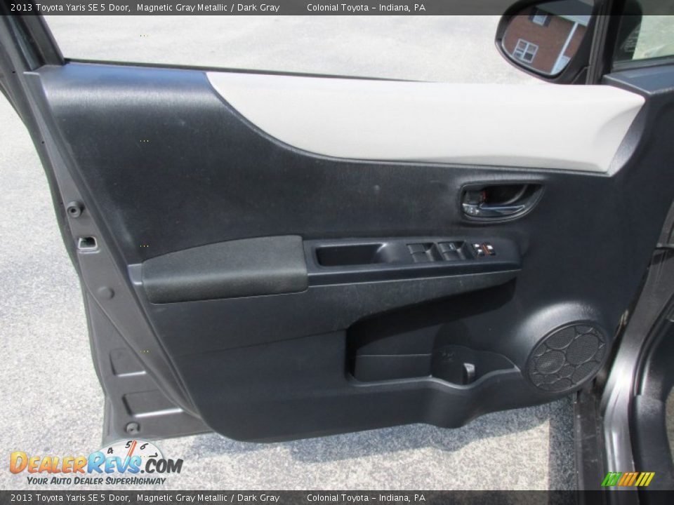 2013 Toyota Yaris SE 5 Door Magnetic Gray Metallic / Dark Gray Photo #11