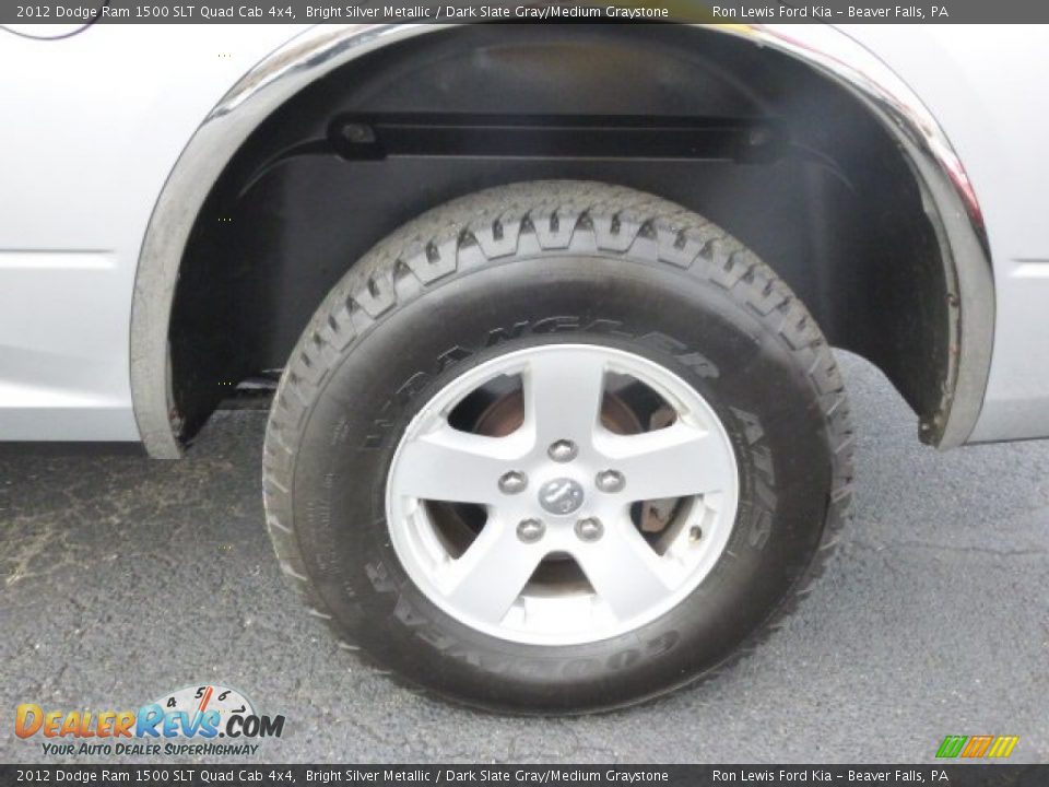 2012 Dodge Ram 1500 SLT Quad Cab 4x4 Bright Silver Metallic / Dark Slate Gray/Medium Graystone Photo #9