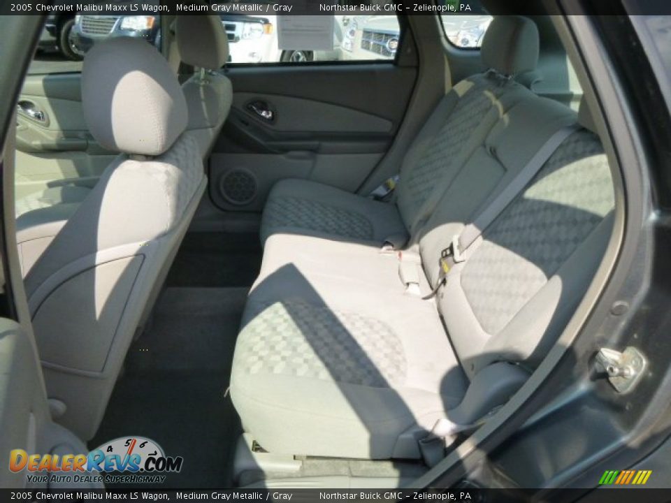 2005 Chevrolet Malibu Maxx LS Wagon Medium Gray Metallic / Gray Photo #12