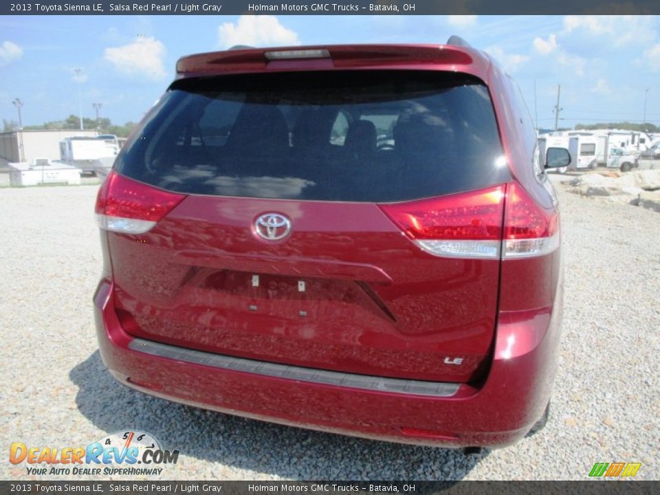 2013 Toyota Sienna LE Salsa Red Pearl / Light Gray Photo #32