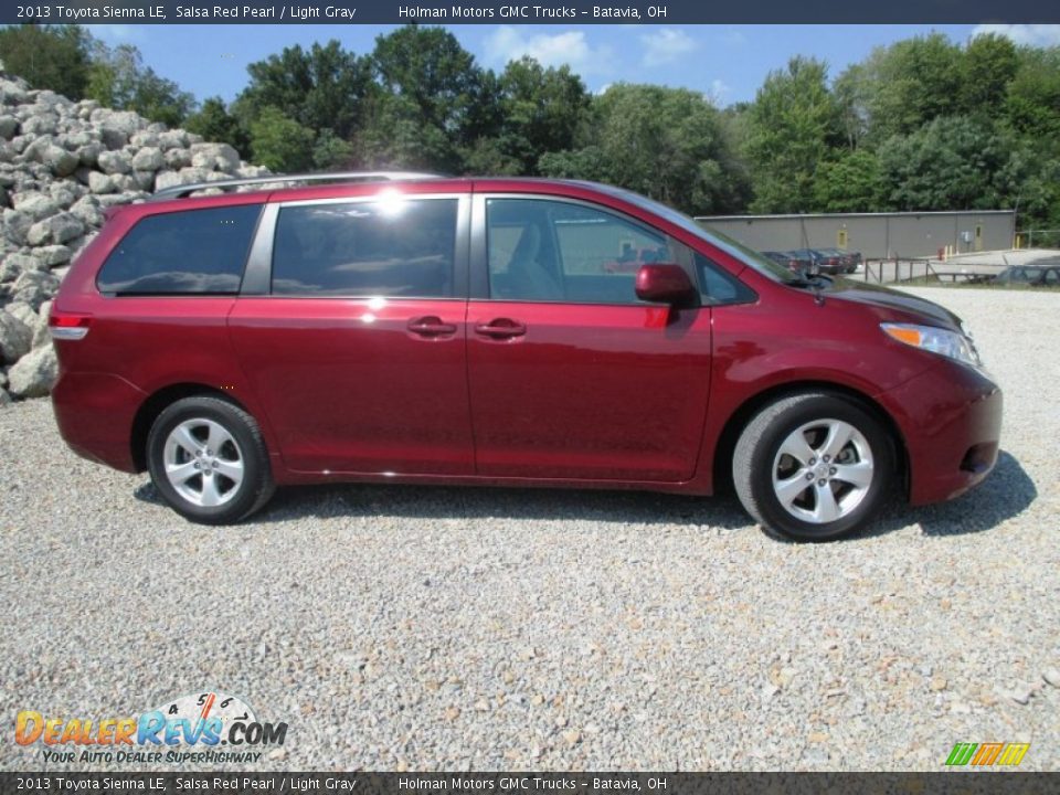 2013 Toyota Sienna LE Salsa Red Pearl / Light Gray Photo #36