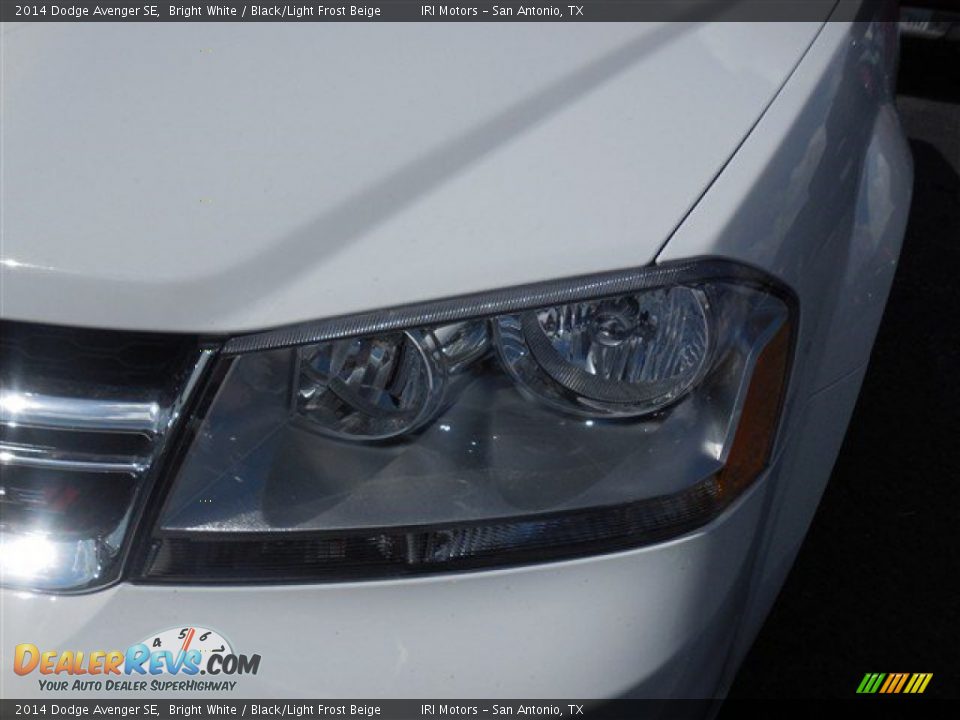 2014 Dodge Avenger SE Bright White / Black/Light Frost Beige Photo #4