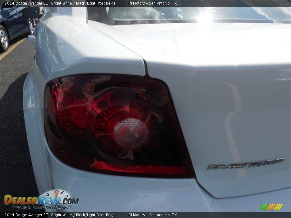 2014 Dodge Avenger SE Bright White / Black/Light Frost Beige Photo #10