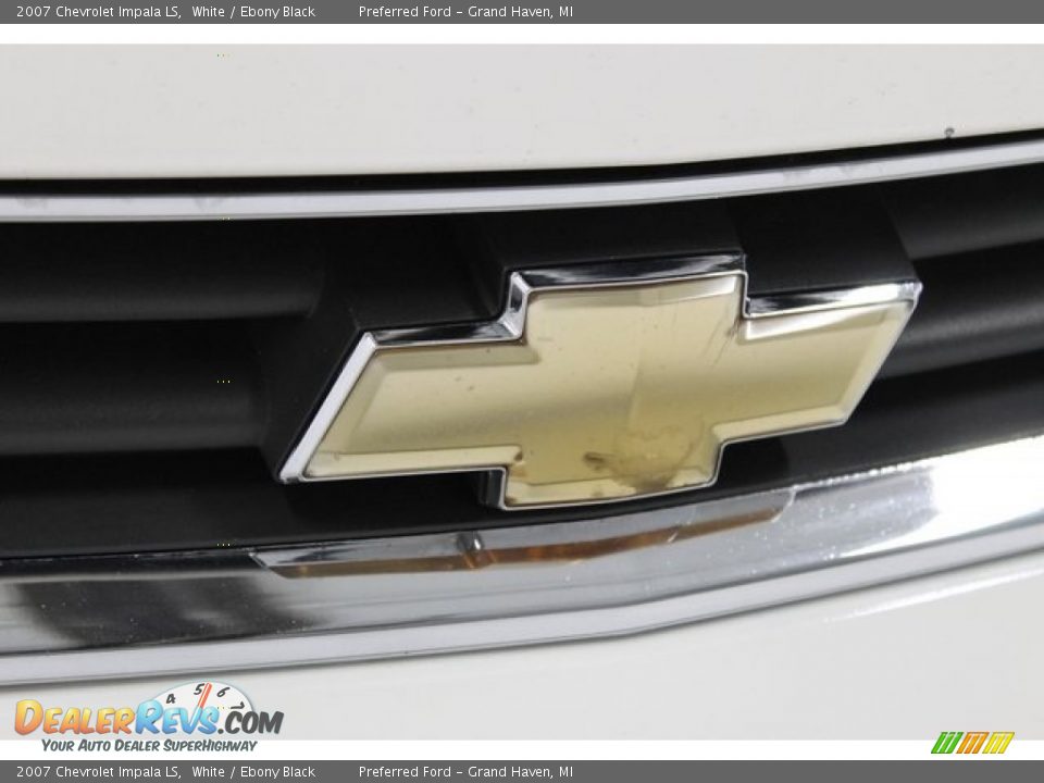 2007 Chevrolet Impala LS White / Ebony Black Photo #5
