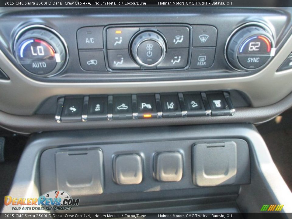 2015 GMC Sierra 2500HD Denali Crew Cab 4x4 Iridium Metallic / Cocoa/Dune Photo #17