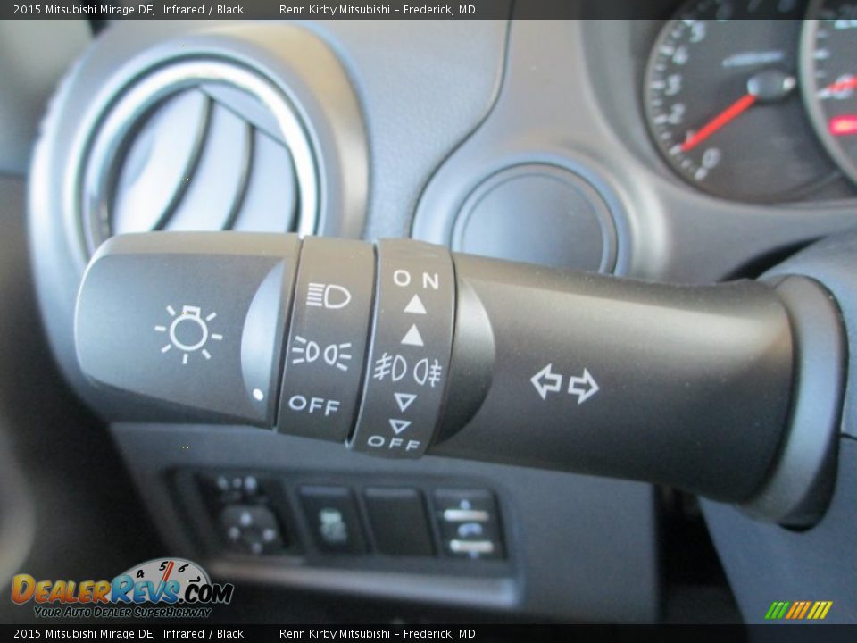 2015 Mitsubishi Mirage DE Infrared / Black Photo #15