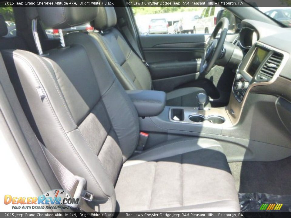 Front Seat of 2015 Jeep Grand Cherokee Altitude 4x4 Photo #10