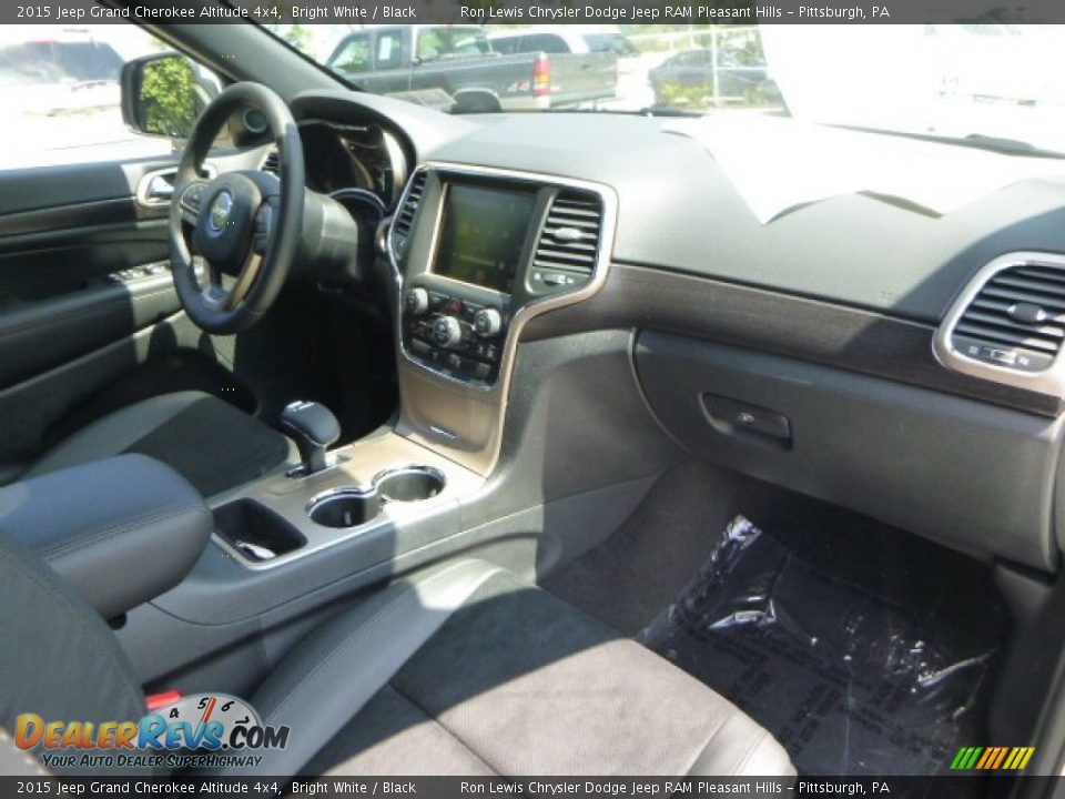 2015 Jeep Grand Cherokee Altitude 4x4 Bright White / Black Photo #11
