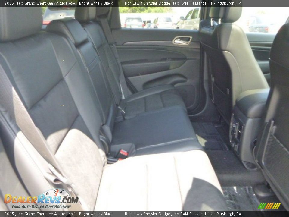 2015 Jeep Grand Cherokee Altitude 4x4 Bright White / Black Photo #13