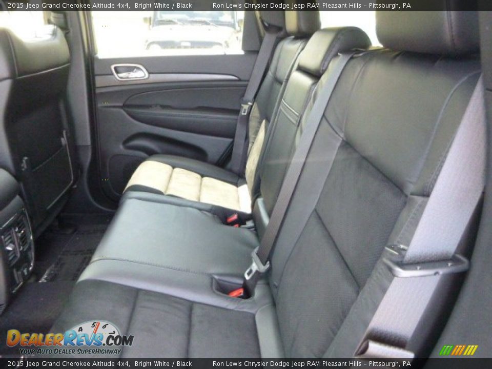2015 Jeep Grand Cherokee Altitude 4x4 Bright White / Black Photo #15