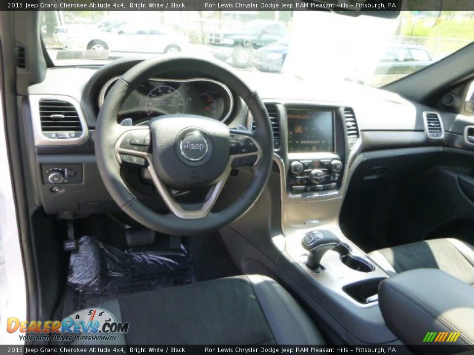 2015 Jeep Grand Cherokee Altitude 4x4 Bright White / Black Photo #16