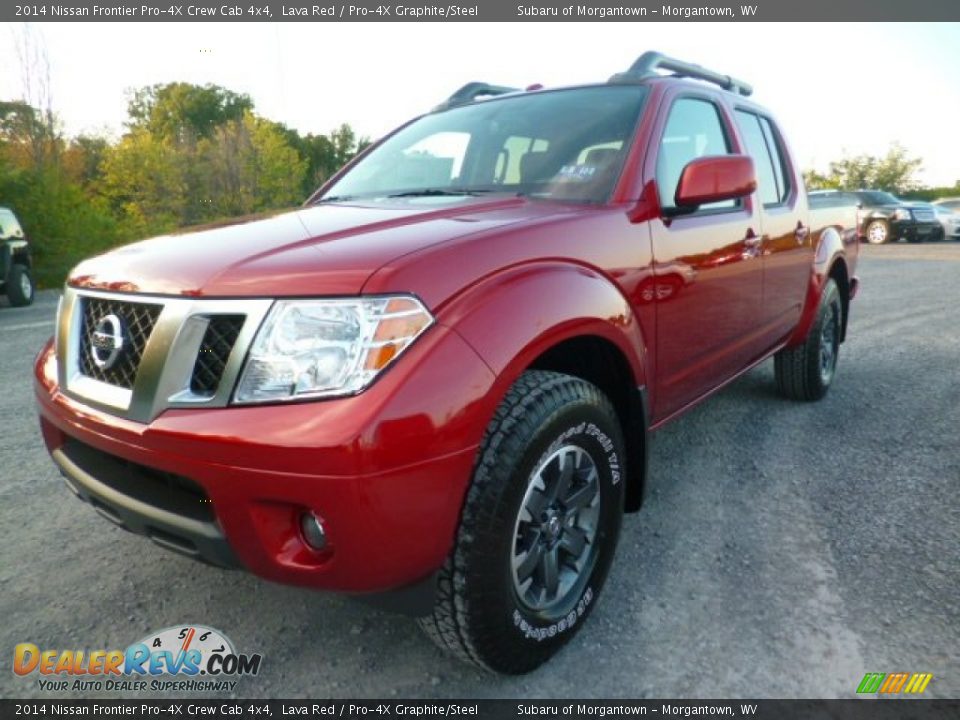 Front 3/4 View of 2014 Nissan Frontier Pro-4X Crew Cab 4x4 Photo #3