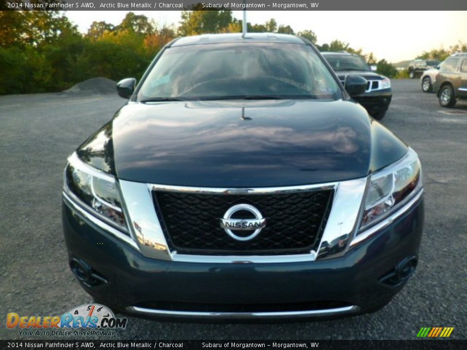 2014 Nissan Pathfinder S AWD Arctic Blue Metallic / Charcoal Photo #2
