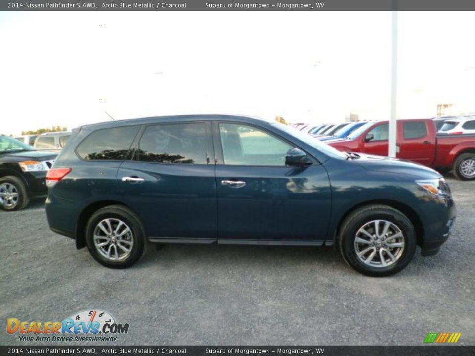 2014 Nissan Pathfinder S AWD Arctic Blue Metallic / Charcoal Photo #8