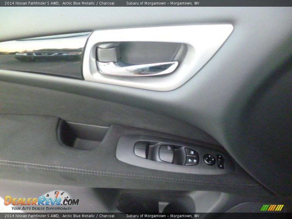 2014 Nissan Pathfinder S AWD Arctic Blue Metallic / Charcoal Photo #16