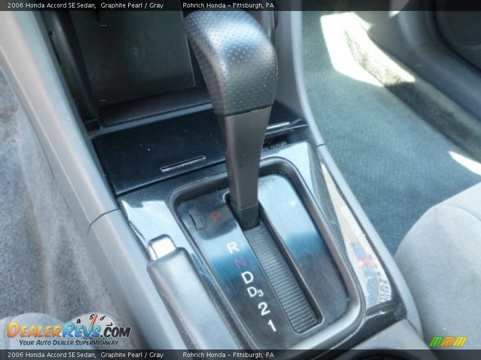 2006 Honda Accord SE Sedan Graphite Pearl / Gray Photo #22