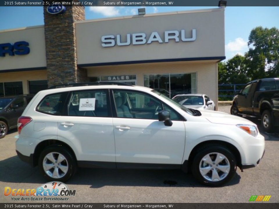 2015 Subaru Forester 2.5i Satin White Pearl / Gray Photo #8