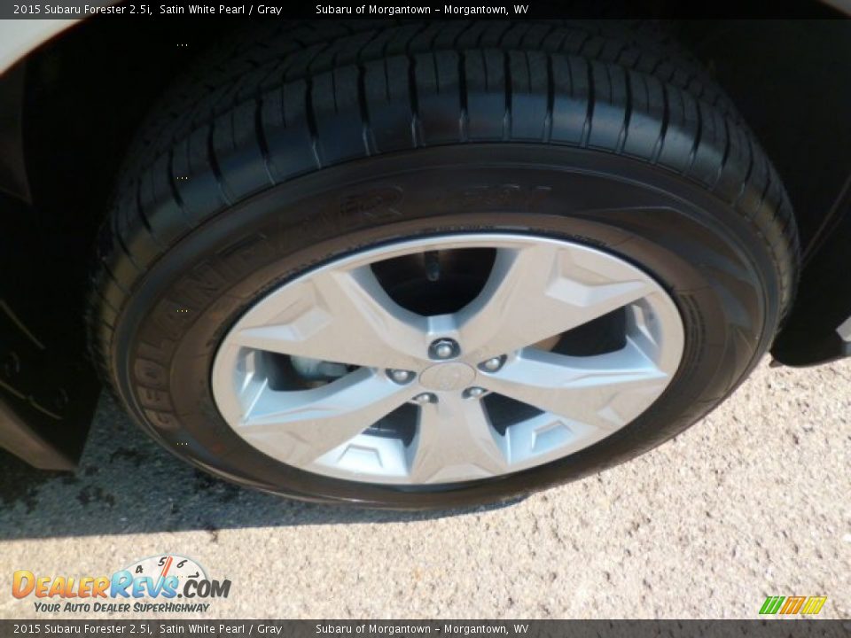 2015 Subaru Forester 2.5i Satin White Pearl / Gray Photo #9