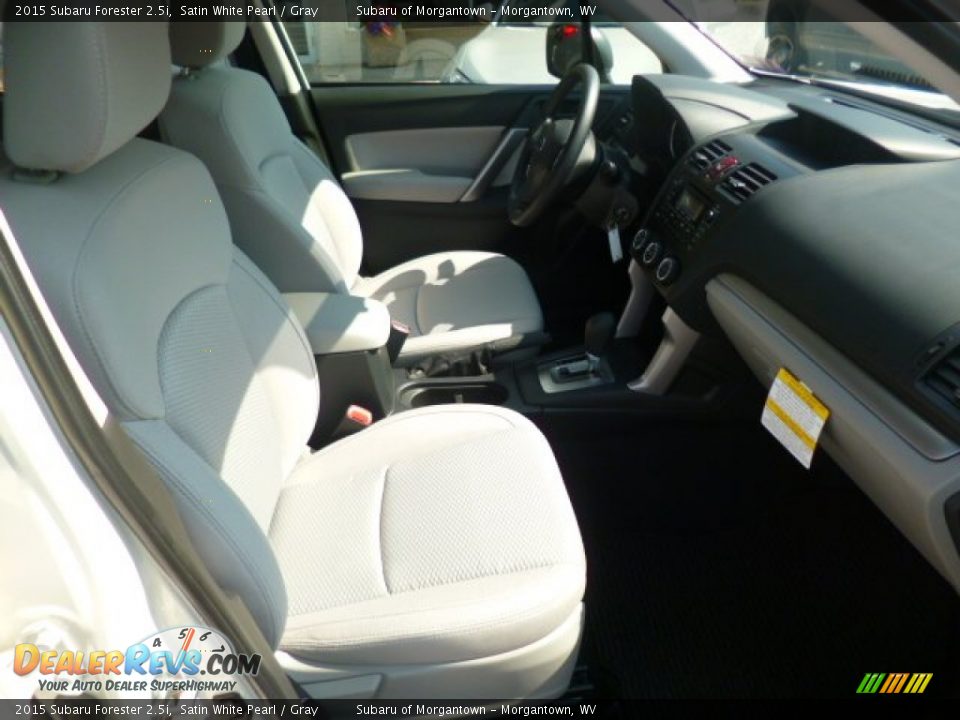 2015 Subaru Forester 2.5i Satin White Pearl / Gray Photo #10