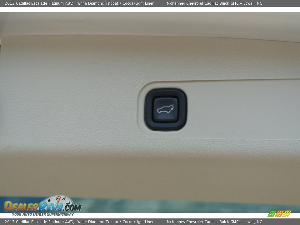 2013 Cadillac Escalade Platinum AWD White Diamond Tricoat / Cocoa/Light Linen Photo #23