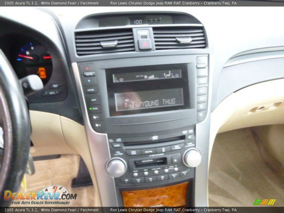 2005 Acura TL 3.2 White Diamond Pearl / Parchment Photo #16
